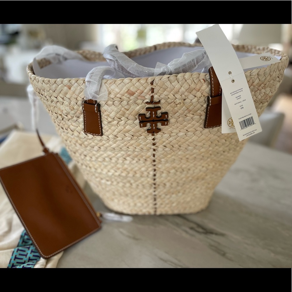 NEW with Tags and dust jacket Tory Burch McGraw Straw Beach tote & clutch